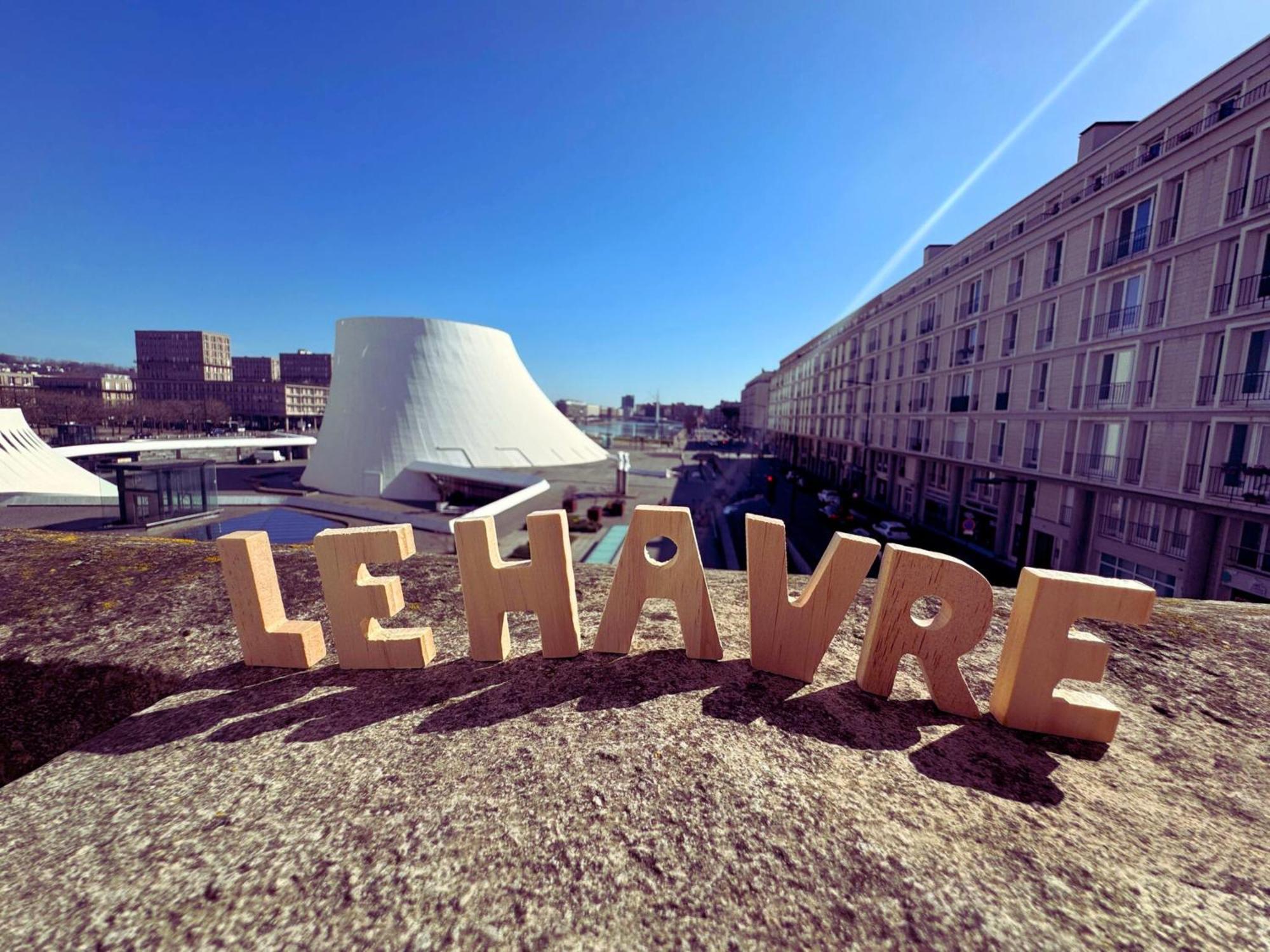 L'Escale Appartements Et Suites En Bord De Mer Le Havre Exterior photo