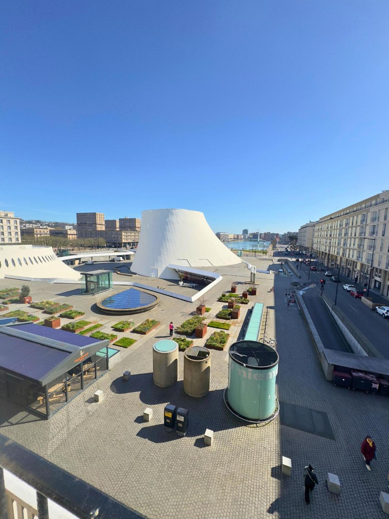 L'Escale Appartements Et Suites En Bord De Mer Le Havre Exterior photo